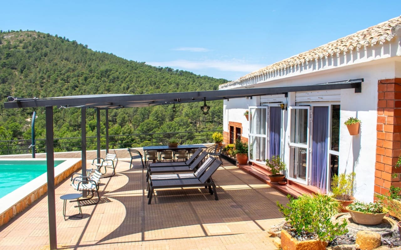 8 soveværelse Villa til salg i Onil med swimmingpool - € 2.000.000 (Ref: 9805150)