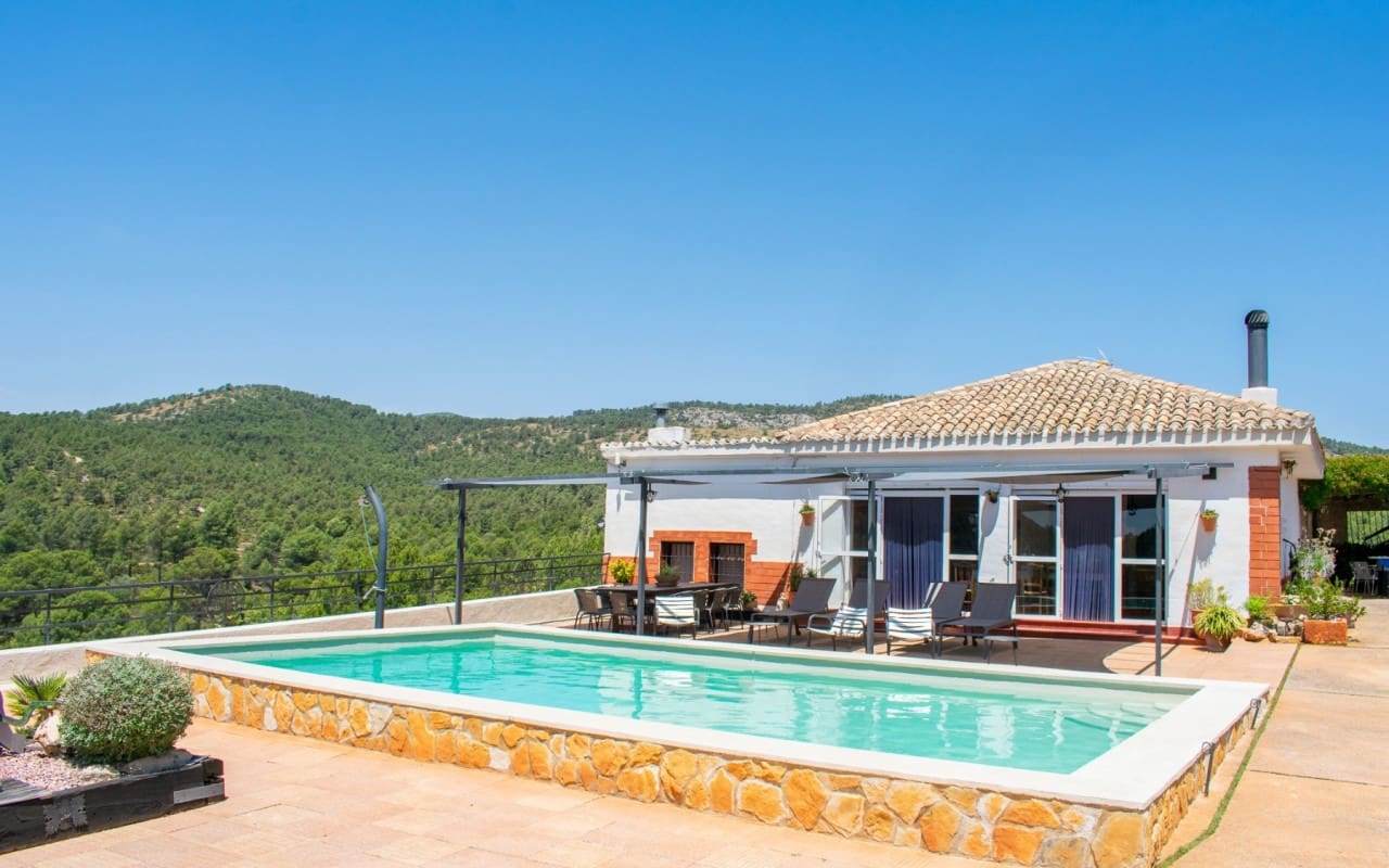 8 soveværelse Villa til salg i Onil med swimmingpool - € 2.000.000 (Ref: 9805150)