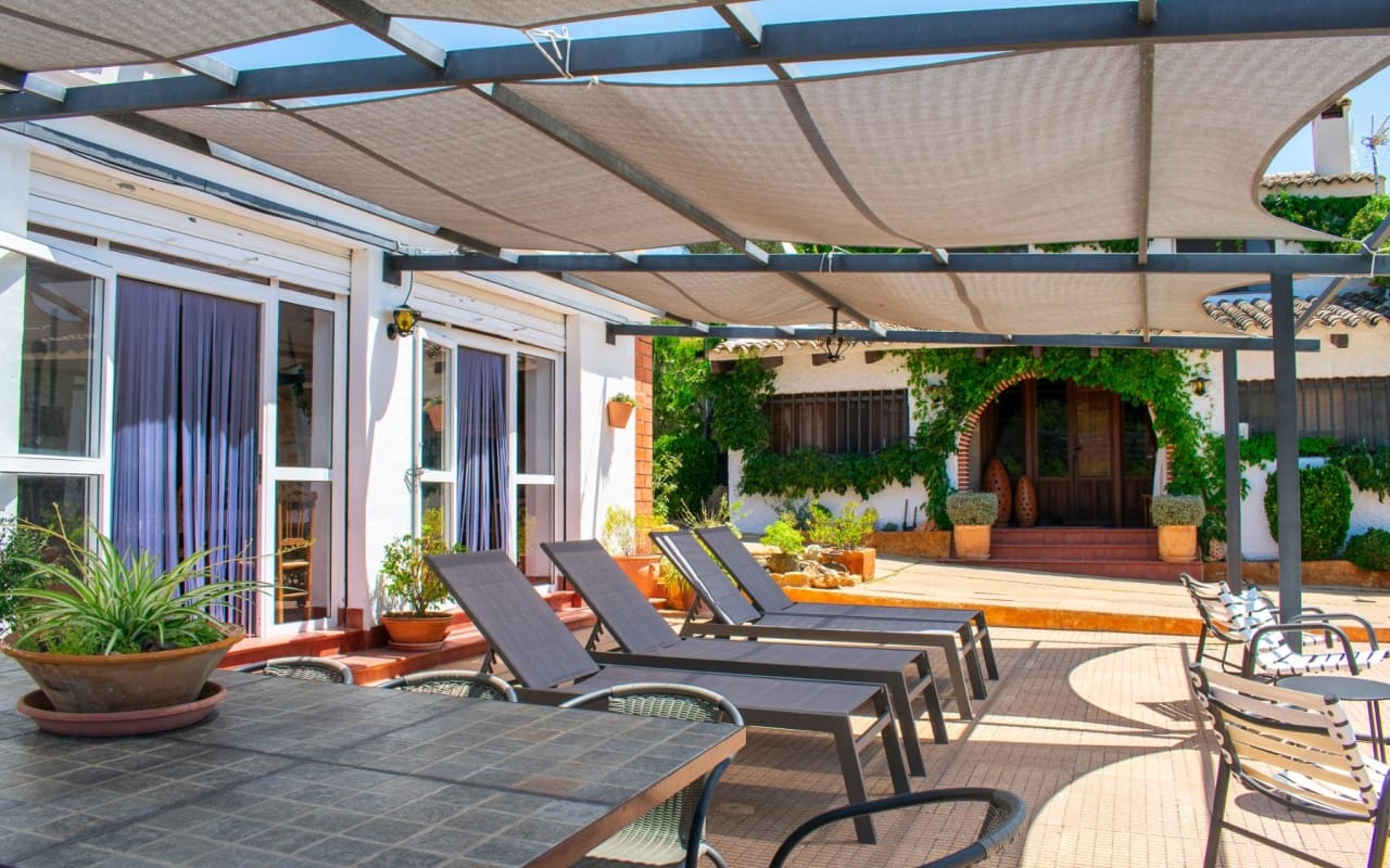 8 soveværelse Villa til salg i Onil med swimmingpool - € 2.000.000 (Ref: 9805150)