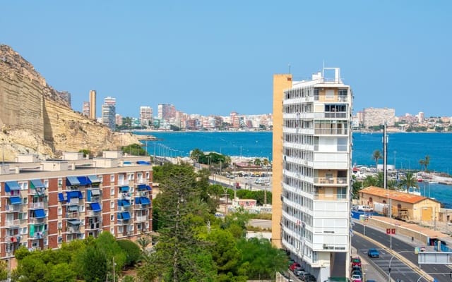 2 camera da letto Attico in vendita in Raval Roig - Virgen del Socorro, Alicante città - 625.000 € (Rif: 9805151)