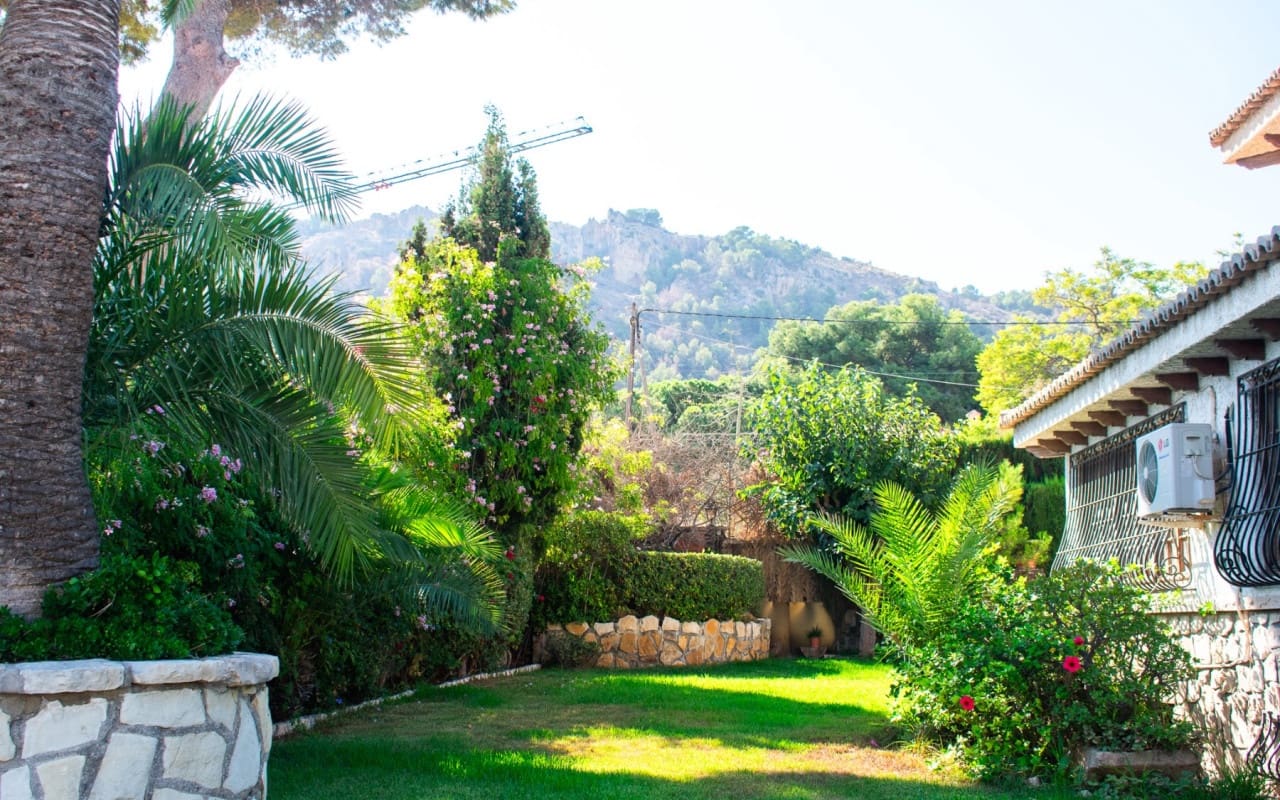 6 sypialnia Willa na sprzedaż w Miasto Alicante / Alacant z basenem - 1 600 000 € (Ref: 9805153)