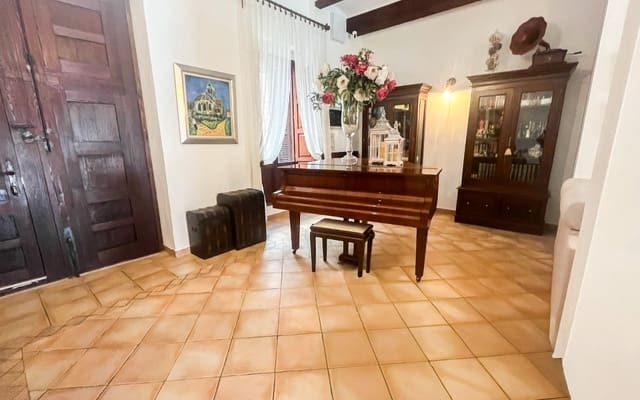 7 slaapkamer Halfvrijstaande villa te koop in Centro ciudad, Javea / Xàbia met zwembad - € 1.800.000 (Ref: 9805155)