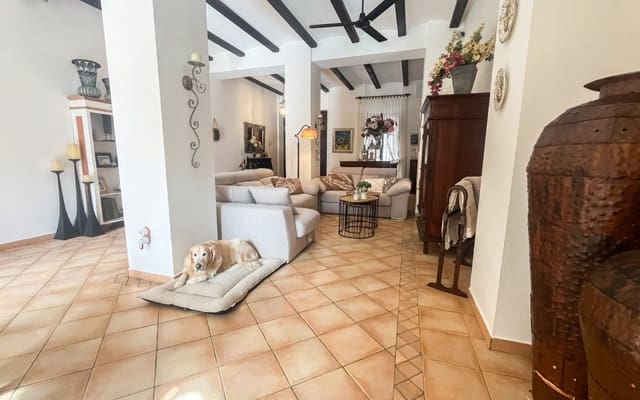 7 slaapkamer Halfvrijstaande villa te koop in Centro ciudad, Javea / Xàbia met zwembad - € 1.800.000 (Ref: 9805155)