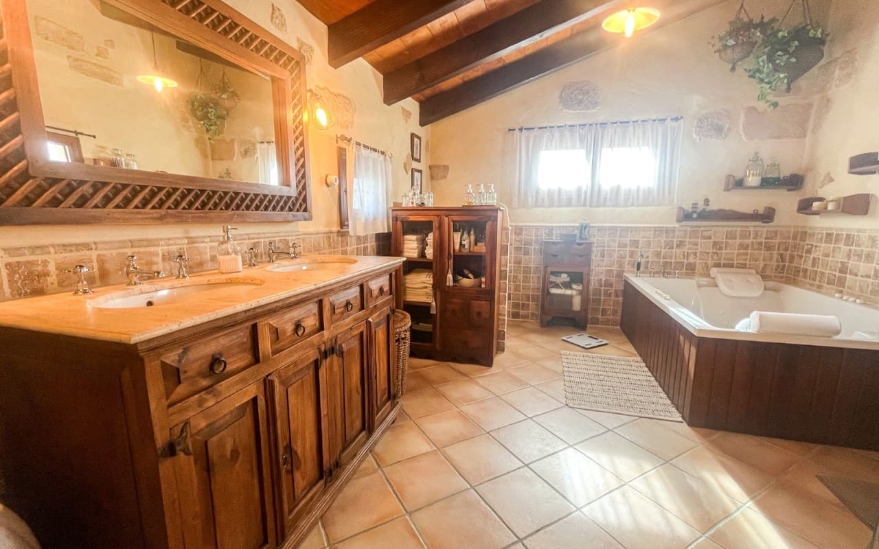 7 slaapkamer Halfvrijstaande villa te koop in Javea / Xabia met zwembad - € 1.800.000 (Ref: 9805155)