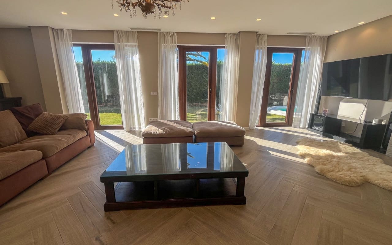 4 Zimmer Villa zu verkaufen in Finestrat mit Pool - 1.050.000 € (Ref: 9805156)