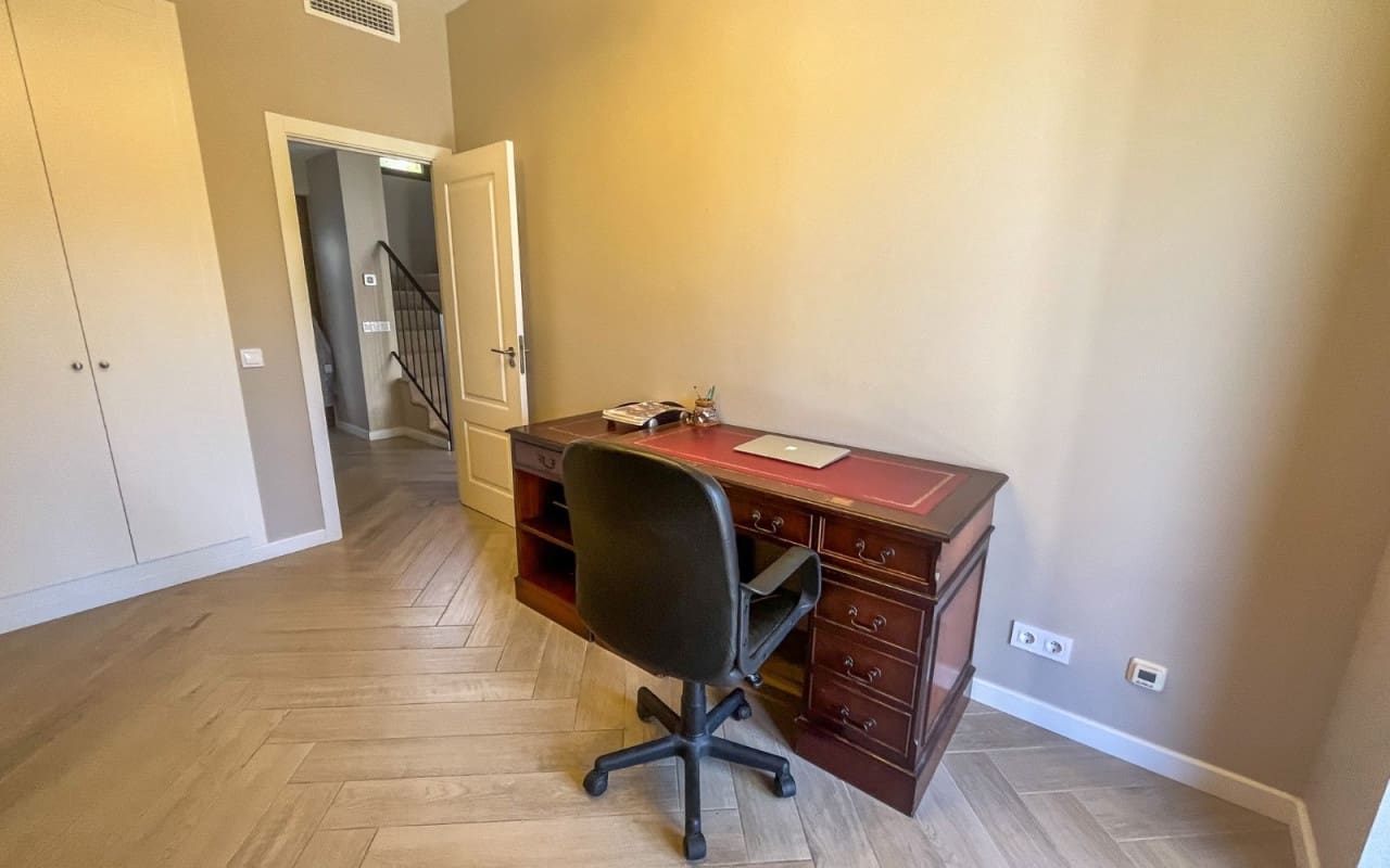 4 Zimmer Villa zu verkaufen in Finestrat mit Pool - 1.050.000 € (Ref: 9805156)