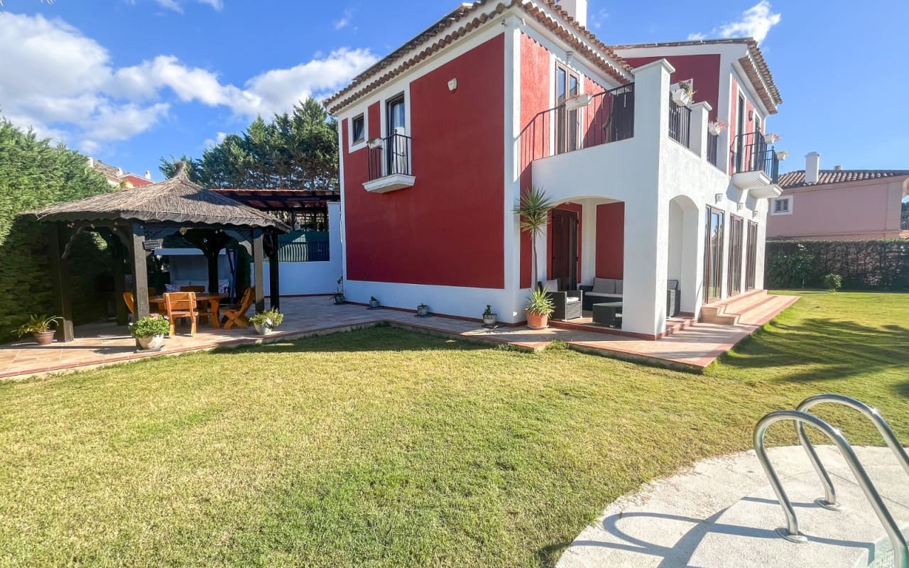 4 Zimmer Villa zu verkaufen in Finestrat mit Pool - 1.050.000 € (Ref: 9805156)
