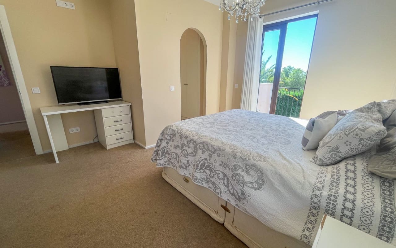 4 Zimmer Villa zu verkaufen in Finestrat mit Pool - 1.050.000 € (Ref: 9805156)