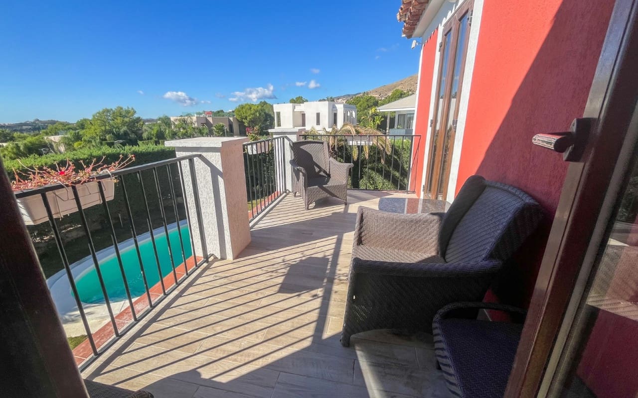 4 Zimmer Villa zu verkaufen in Finestrat mit Pool - 1.050.000 € (Ref: 9805156)