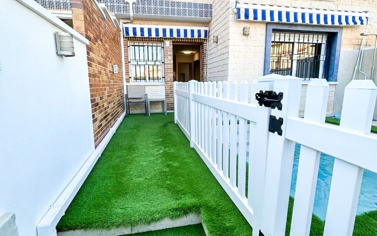 3 sovrum Radhus till salu i Torre de la Horadada med pool - 383 300 € (Ref: 9805158)