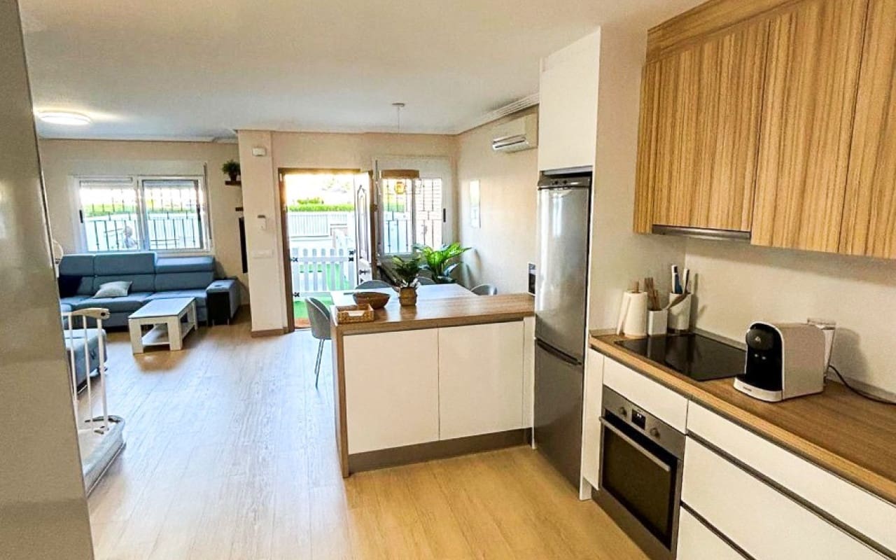 3 sovrum Radhus till salu i Torre de la Horadada med pool - 383 300 € (Ref: 9805158)