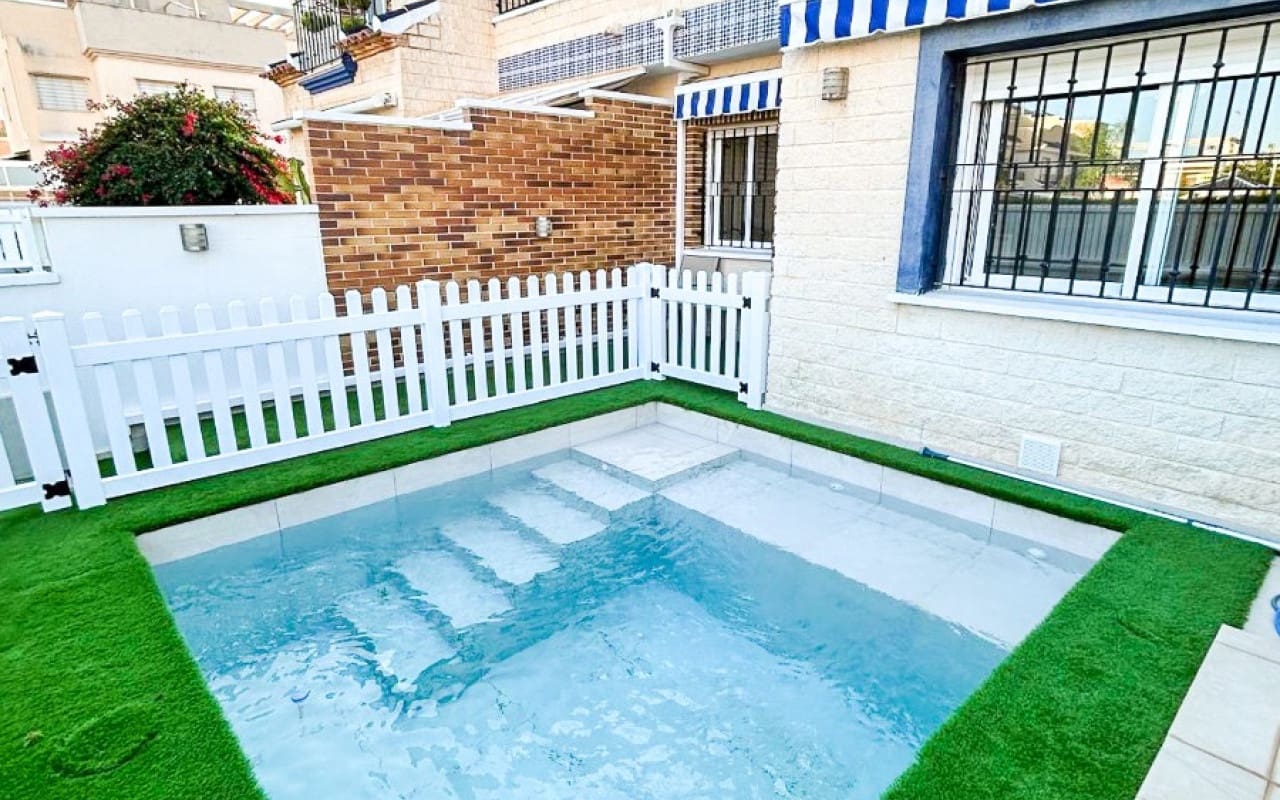 3 sovrum Radhus till salu i Torre de la Horadada med pool - 383 300 € (Ref: 9805158)