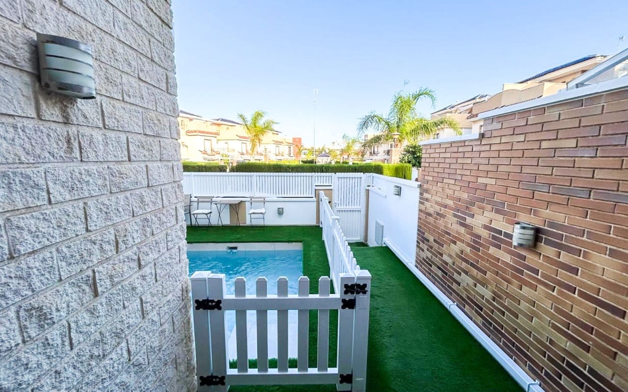 3 sovrum Radhus till salu i Torre de la Horadada med pool - 383 300 € (Ref: 9805158)