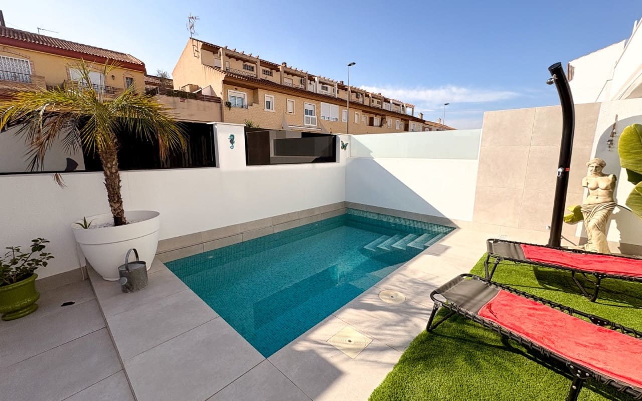 3 sypialnia Dom blizniak na sprzedaż w San Pedro del Pinatar z basenem - 420 000 € (Ref: 9805160)