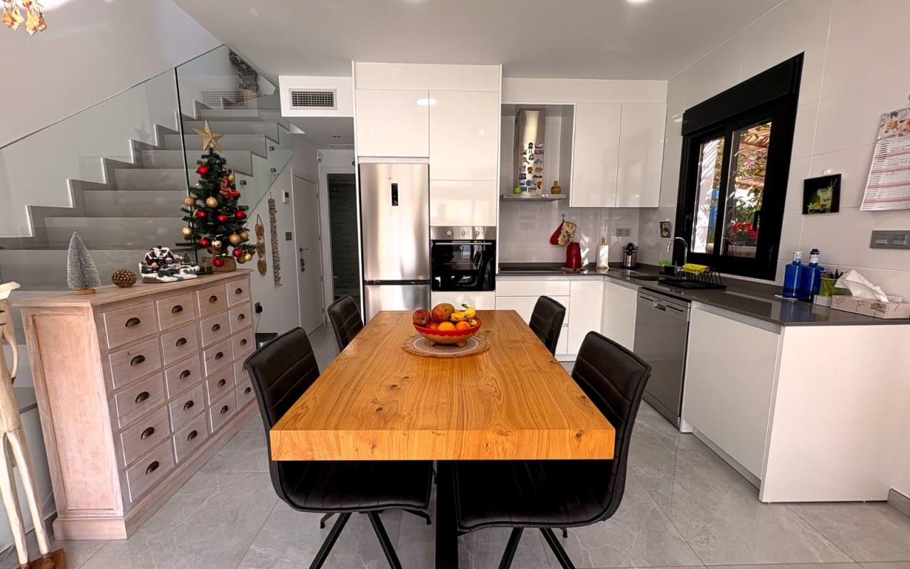 3 sypialnia Dom blizniak na sprzedaż w San Pedro del Pinatar z basenem - 420 000 € (Ref: 9805160)