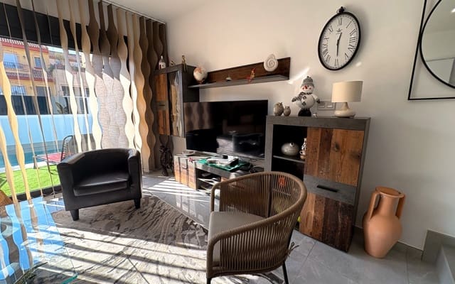 3 sypialnia Dom blizniak na sprzedaż w San Pedro del Pinatar ciudad, San Pedro del Pinatar z basenem - 420 000 € (Ref: 9805160)