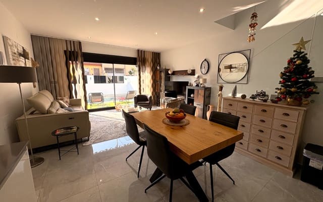 3 sypialnia Dom blizniak na sprzedaż w San Pedro del Pinatar ciudad, San Pedro del Pinatar z basenem - 420 000 € (Ref: 9805160)