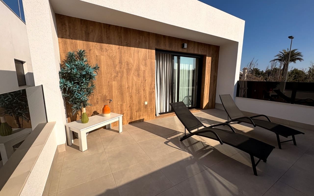 3 sypialnia Dom blizniak na sprzedaż w San Pedro del Pinatar z basenem - 420 000 € (Ref: 9805160)