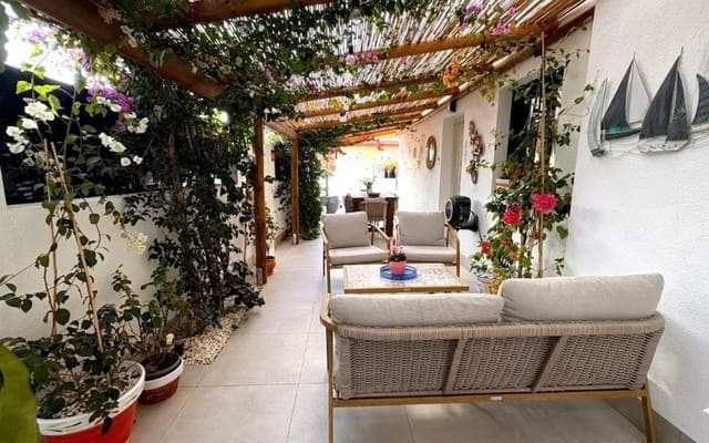 3 sypialnia Dom blizniak na sprzedaż w San Pedro del Pinatar ciudad, San Pedro del Pinatar z basenem - 420 000 € (Ref: 9805160)