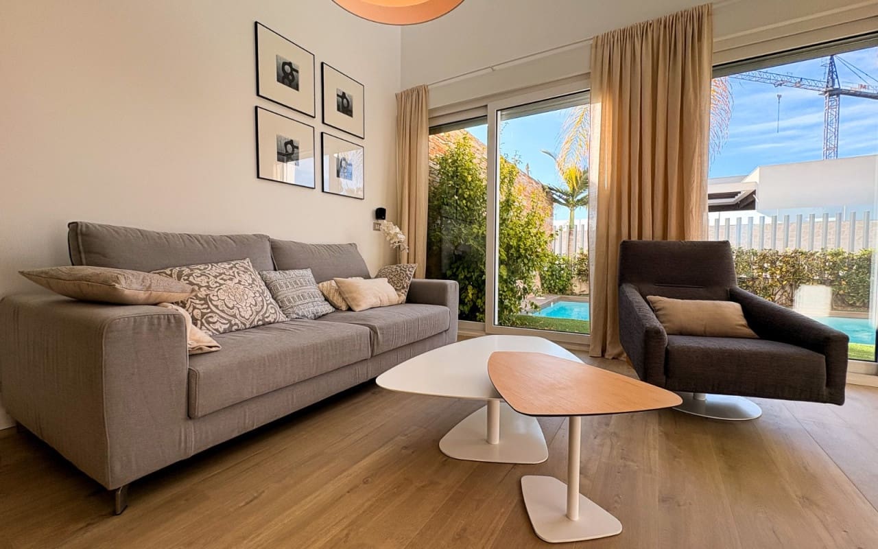 3 sypialnia Dom blizniak na sprzedaż w Ciudad Quesada z basenem - 540 000 € (Ref: 9805161)