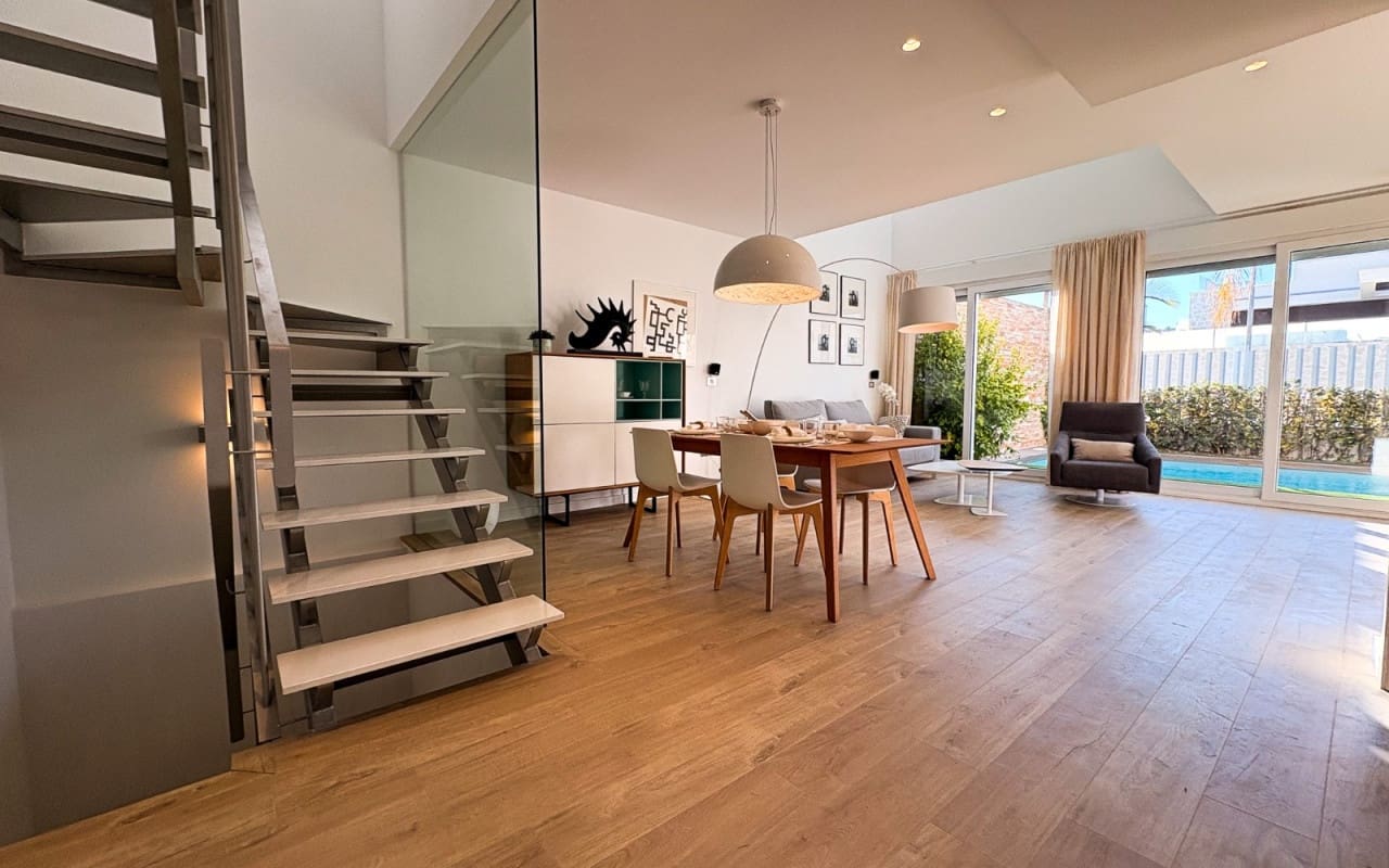 3 sypialnia Dom blizniak na sprzedaż w Ciudad Quesada z basenem - 540 000 € (Ref: 9805161)