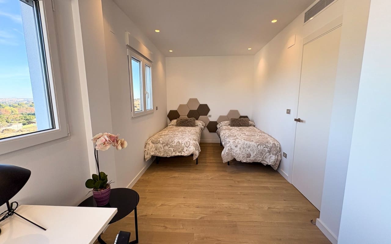 3 sypialnia Dom blizniak na sprzedaż w Ciudad Quesada z basenem - 540 000 € (Ref: 9805161)