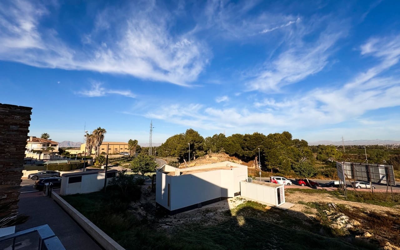 3 sypialnia Dom blizniak na sprzedaż w Ciudad Quesada z basenem - 540 000 € (Ref: 9805161)