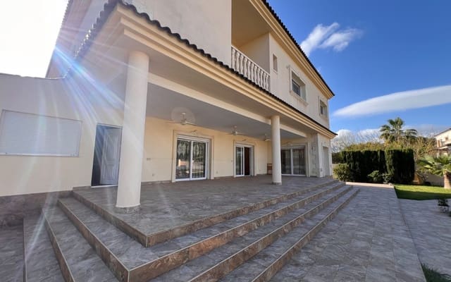 11 bedroom Villa for sale in Cabo Roig, Orihuela with pool - € 1,800,000 (Ref: 9805162)