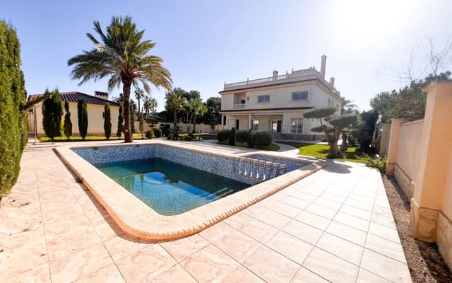 11 bedroom Villa for sale in Cabo Roig, Orihuela with pool - € 1,800,000 (Ref: 9805162)