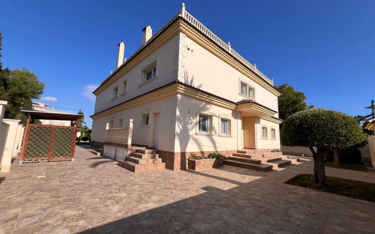 11 bedroom Villa for sale in Orihuela Costa with pool - € 1,800,000 (Ref: 9805162)