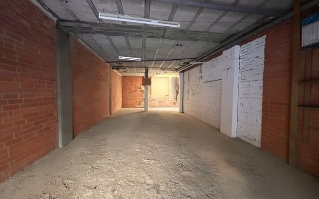 Komercyjne na sprzedaż w Guardamar Playa, Guardamar del Segura - 190 000 € (Ref: 9805163)