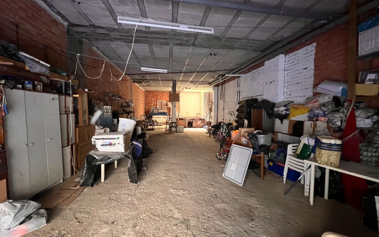 Komercyjne na sprzedaż w Guardamar del Segura - 190 000 € (Ref: 9805163)