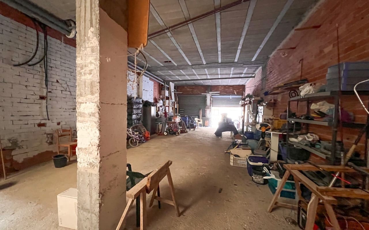 Komercyjne na sprzedaż w Guardamar del Segura - 190 000 € (Ref: 9805163)