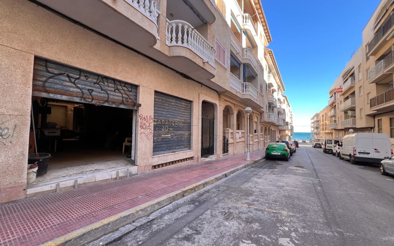 Komercyjne na sprzedaż w Guardamar del Segura - 190 000 € (Ref: 9805163)