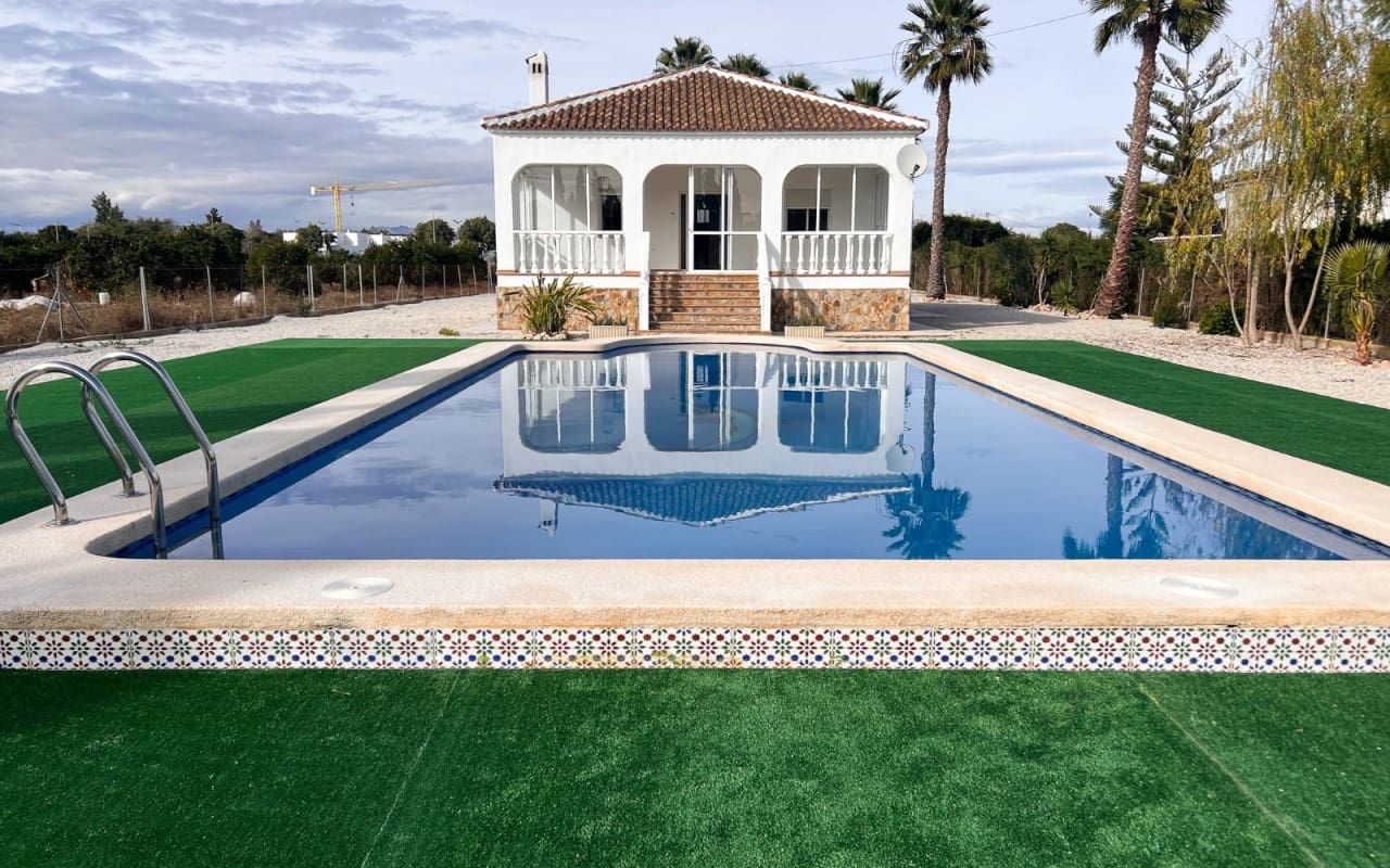 4 bedroom Villa for sale in Dolores with pool - € 529,000 (Ref: 9805164)