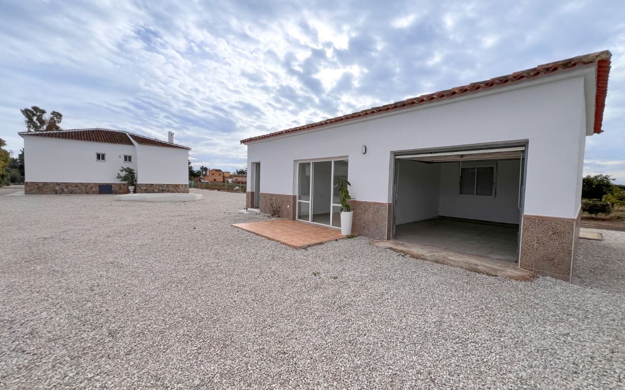 4 bedroom Villa for sale in Dolores with pool - € 529,000 (Ref: 9805164)