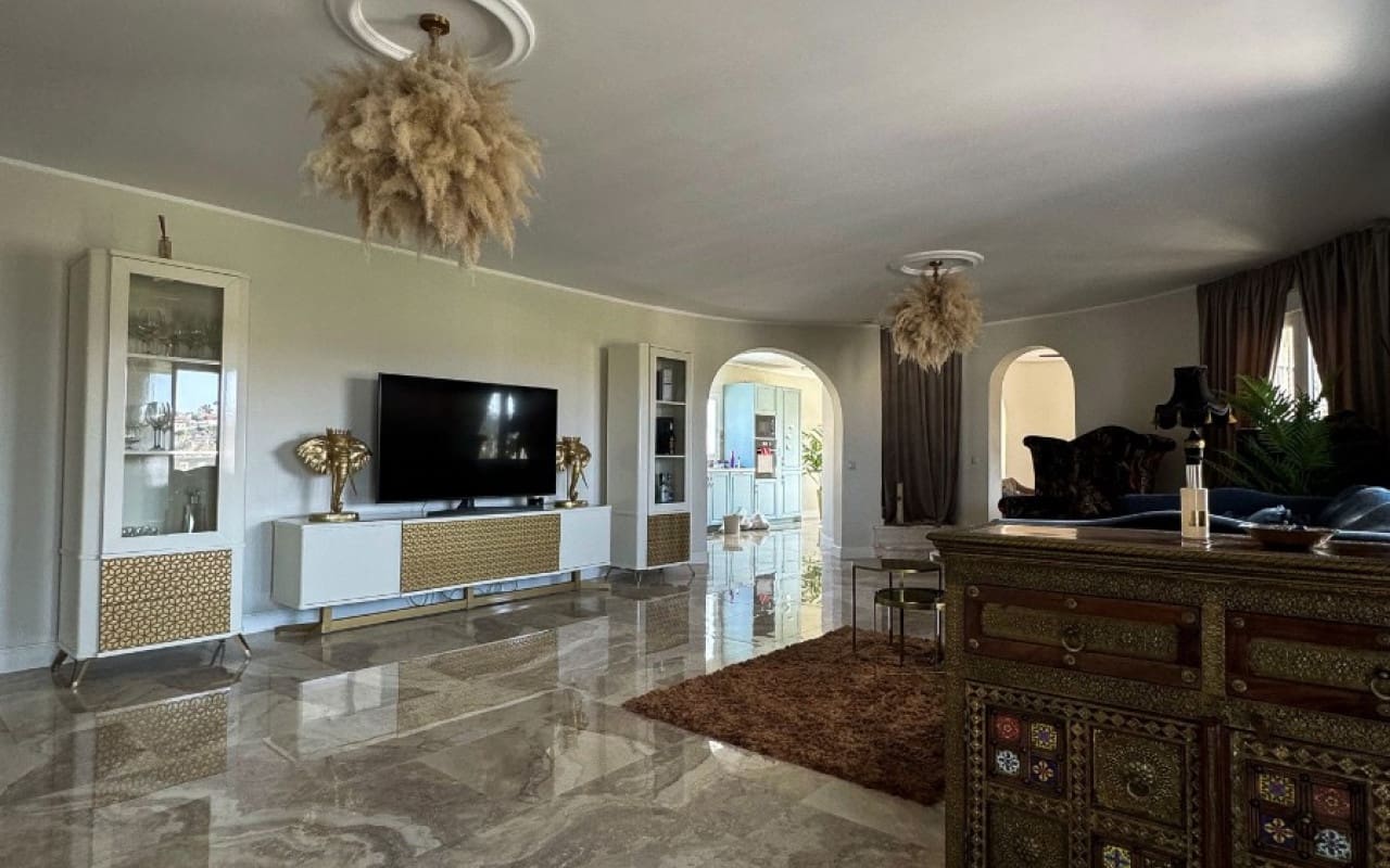 8 soverom Villa til salgs i Ciudad Quesada med svømmebasseng - € 1 499 999 (Ref: 9805165)