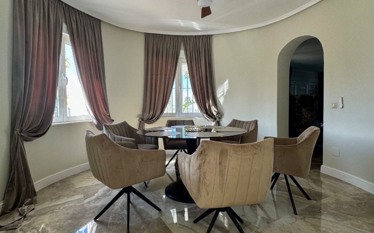 8 soverom Villa til salgs i Ciudad Quesada med svømmebasseng - € 1 499 999 (Ref: 9805165)