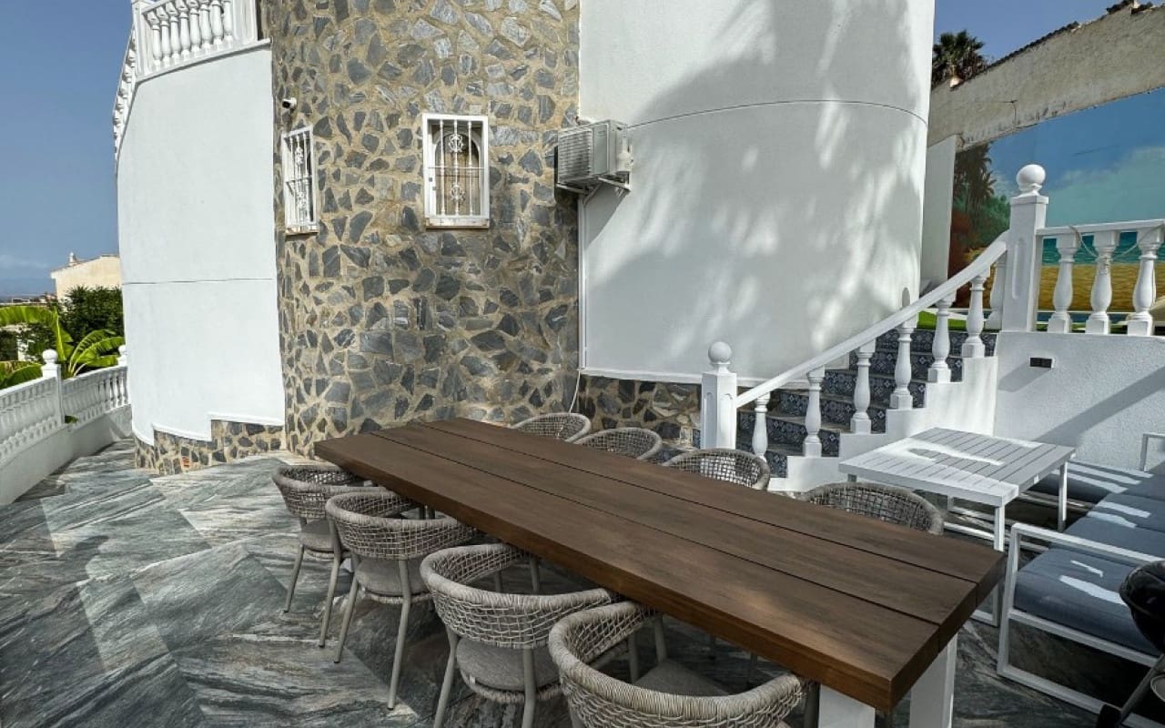 8 soverom Villa til salgs i Ciudad Quesada med svømmebasseng - € 1 499 999 (Ref: 9805165)