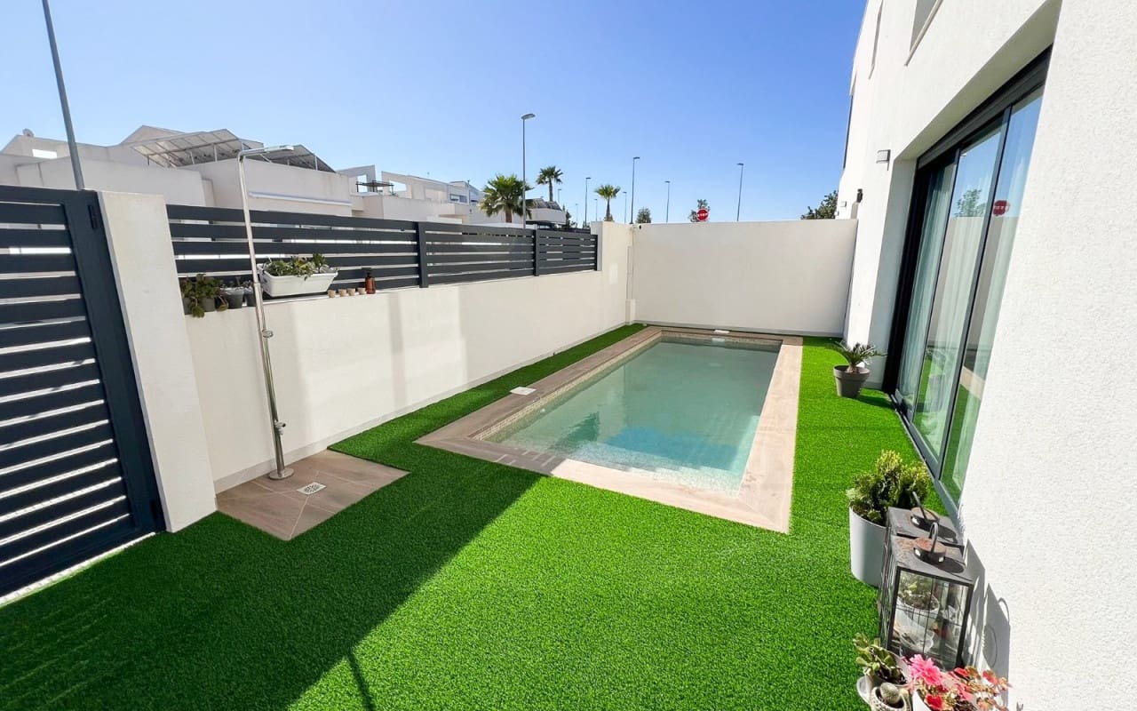 2 soverom Villa til salgs i Benijofar med svømmebasseng - € 300 000 (Ref: 9805166)