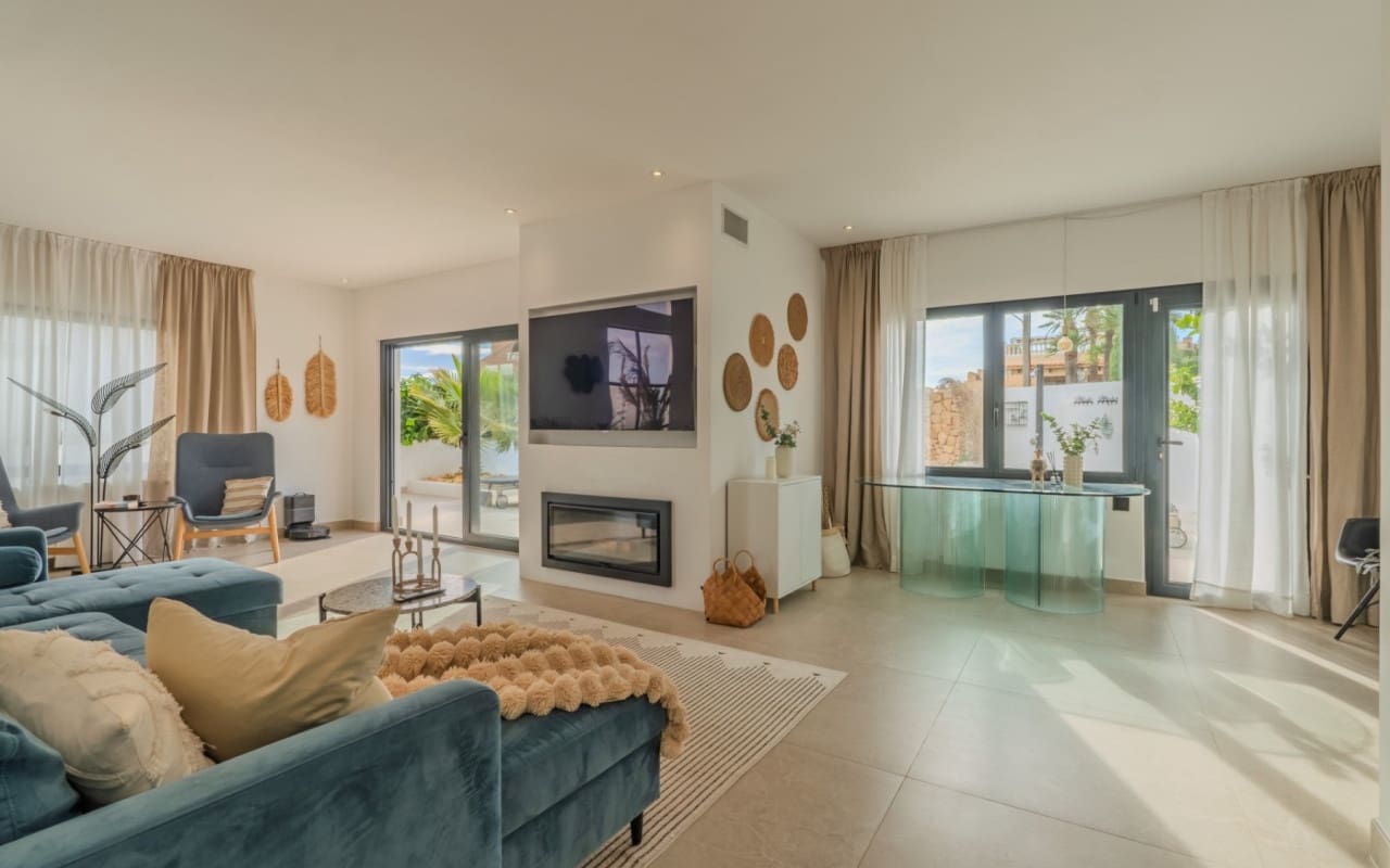 7 Zimmer Villa zu verkaufen in Cabo de las Huertas mit Pool - 2.900.000 € (Ref: 9805167)