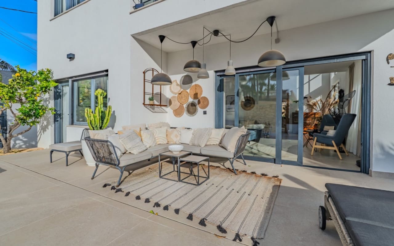 7 Zimmer Villa zu verkaufen in Cabo de las Huertas mit Pool - 2.900.000 € (Ref: 9805167)