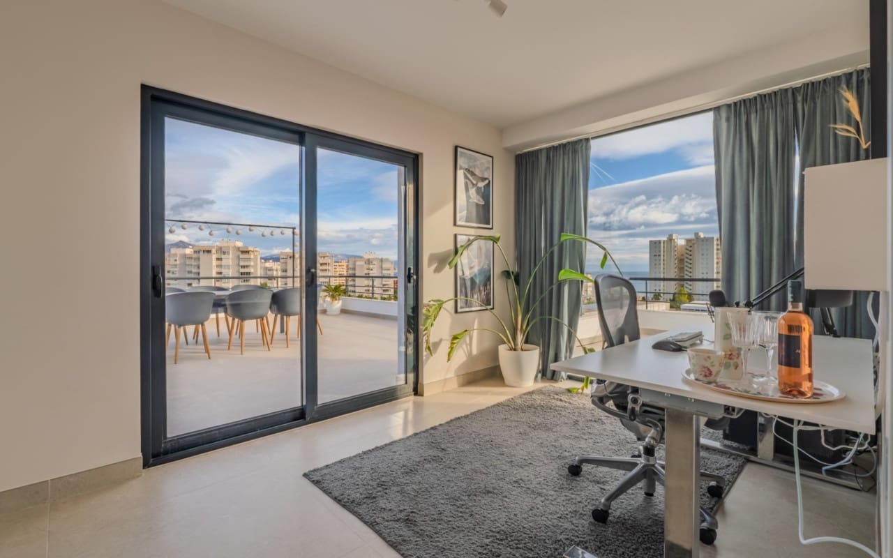 7 Zimmer Villa zu verkaufen in Cabo de las Huertas mit Pool - 2.900.000 € (Ref: 9805167)