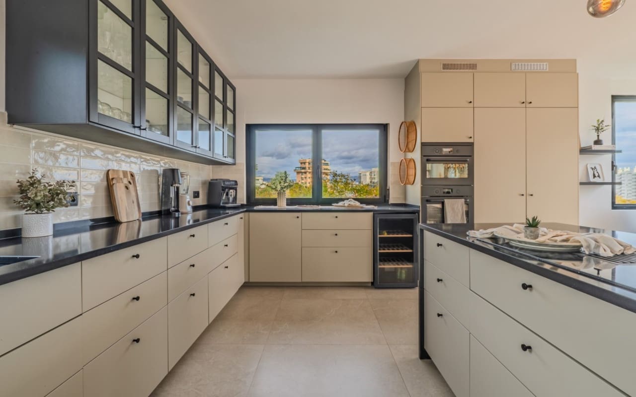 7 Zimmer Villa zu verkaufen in Cabo de las Huertas mit Pool - 2.900.000 € (Ref: 9805167)