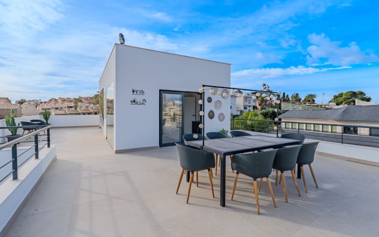 7 Zimmer Villa zu verkaufen in Cabo de las Huertas mit Pool - 2.900.000 € (Ref: 9805167)