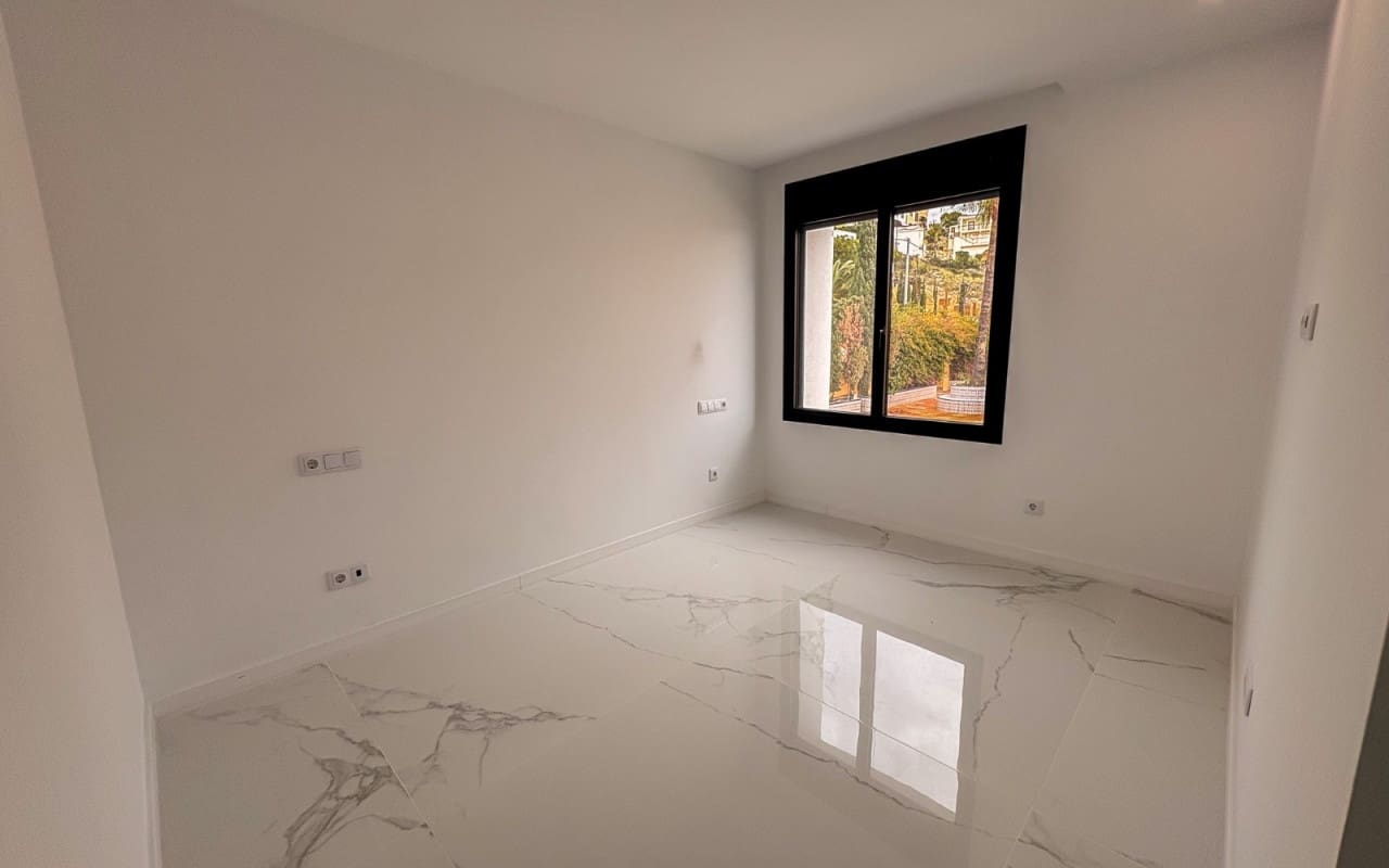 Chalet de 5 habitaciones en Coveta Fuma en venta con piscina - 2.700.000 € (Ref: 9805168)