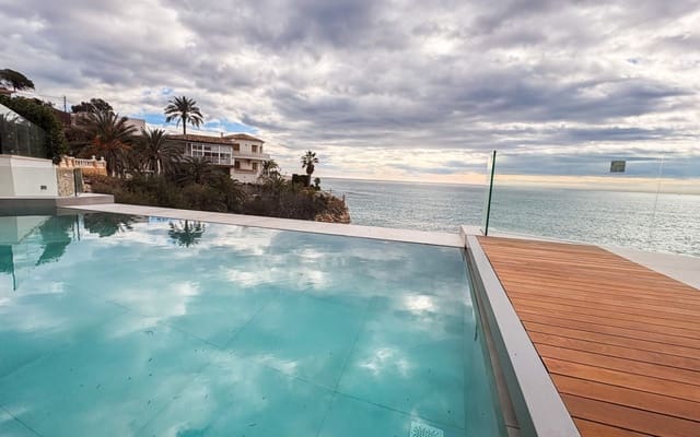 Chalet de 5 habitaciones en Coveta Fuma, El Campello en venta con piscina - 2.700.000 € (Ref: 9805168)