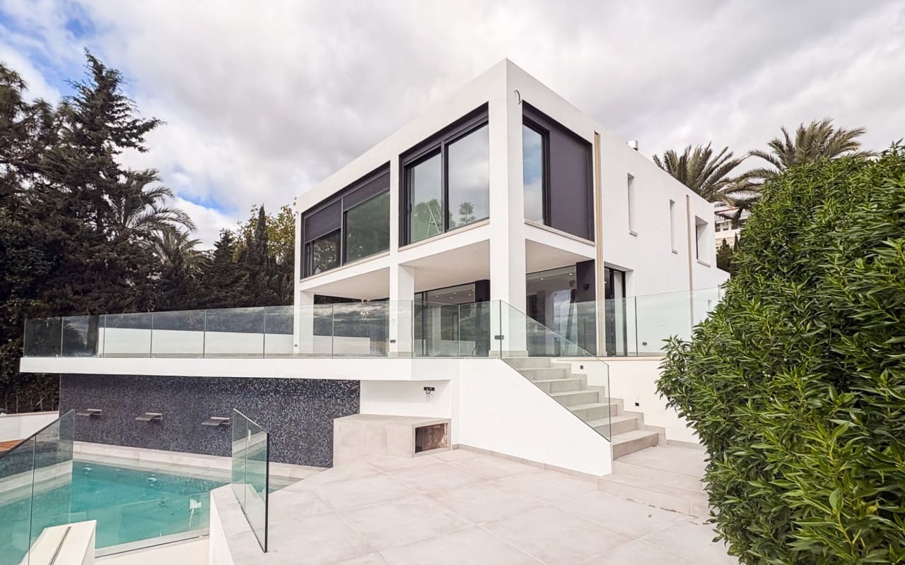 Chalet de 5 habitaciones en Coveta Fuma en venta con piscina - 2.700.000 € (Ref: 9805168)