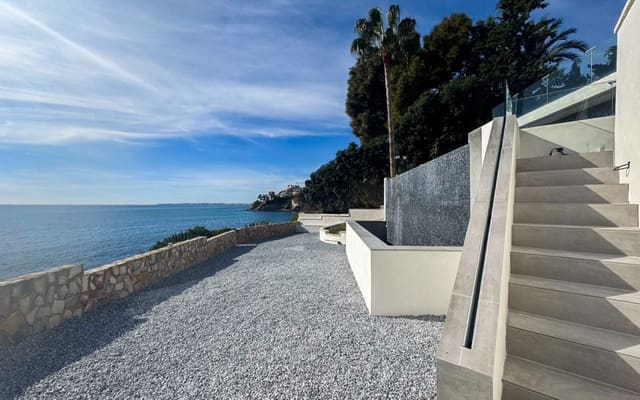 Chalet de 5 habitaciones en Coveta Fuma, El Campello en venta con piscina - 2.700.000 € (Ref: 9805168)