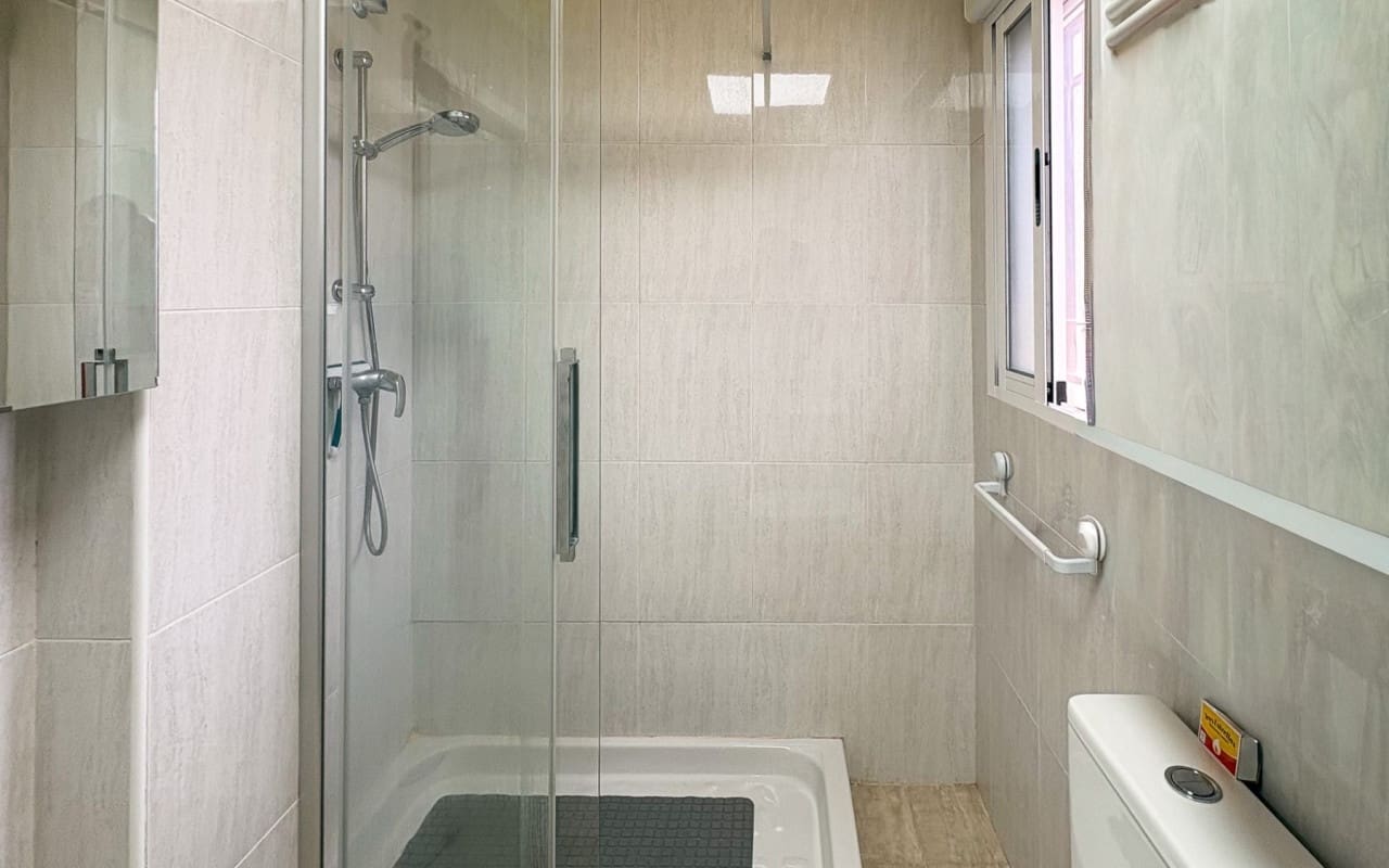 Casa de 3 habitaciones en Arenales del Sol en venta con piscina - 378.000 € (Ref: 9805169)